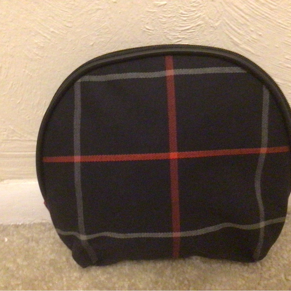 BURBERRY VINTAGE DARK PLAID COSMETIC BAG  POUCH BAG- NEW WITHOUT TAGS